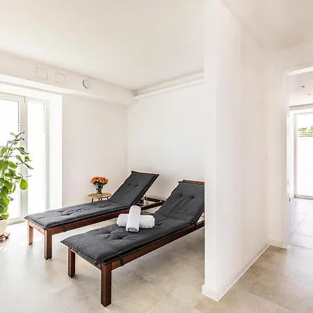 Prora - Familienfreundliche Ferienwohnung mit Balkon, Waschmaschine, E-Ladestation und Gemeinschaftssauna - Oceanview Apartment